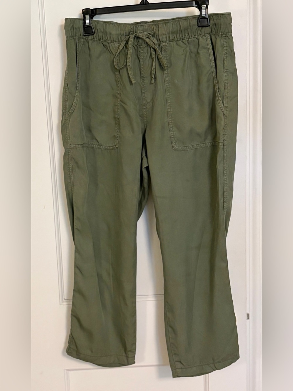 Sanctuary Olive Green Go Easy Pull On Capri Pants
